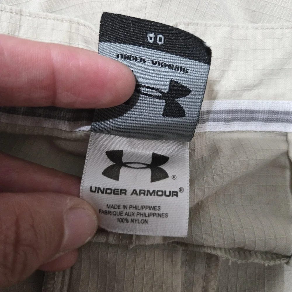 Under Armour Shorts Mens 40 Beige Nylon Cargo Microfiber Lightweight Summer
